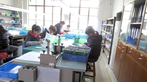 Assembly/Pasting and Storage of Membrane Switch in Lunfeng