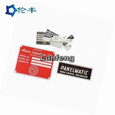 Un bon prix. Blanc en aluminium Logo Die Punching de Pantone de plaque signalétique d'autocollant en métal en ligne